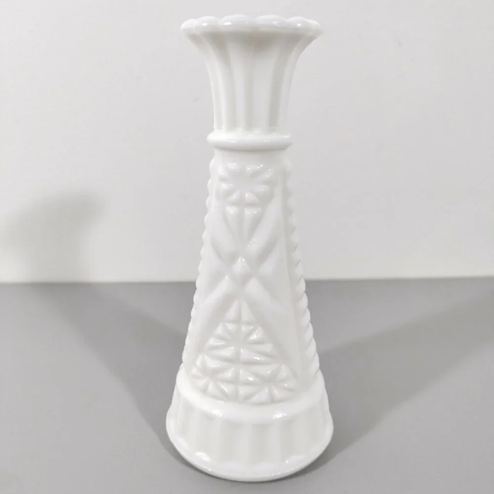 4/$20 Vintage Stars and Bars Milk Glass Stem Bud Vase Nice!